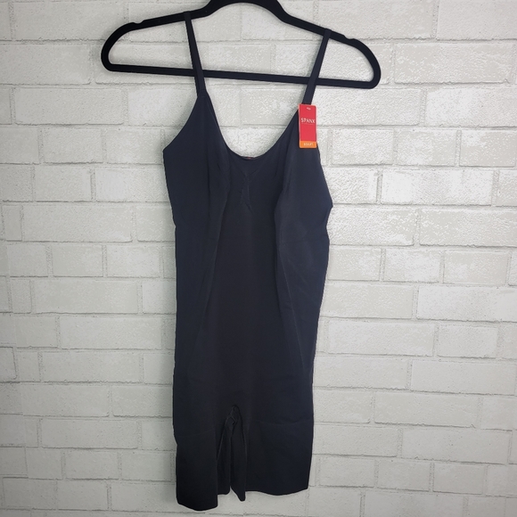 SPANX Other - Spanx Sculpt Black Compression Bodysuit